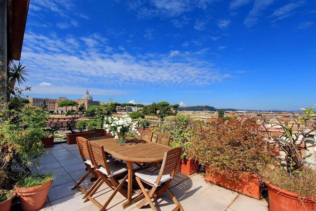 Sant'Onofrio Terrace Apartment โรม ภายนอก รูปภาพ