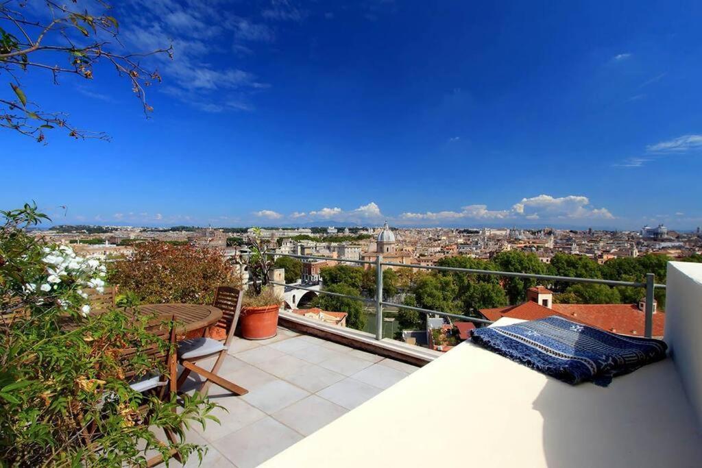 Sant'Onofrio Terrace Apartment โรม ภายนอก รูปภาพ