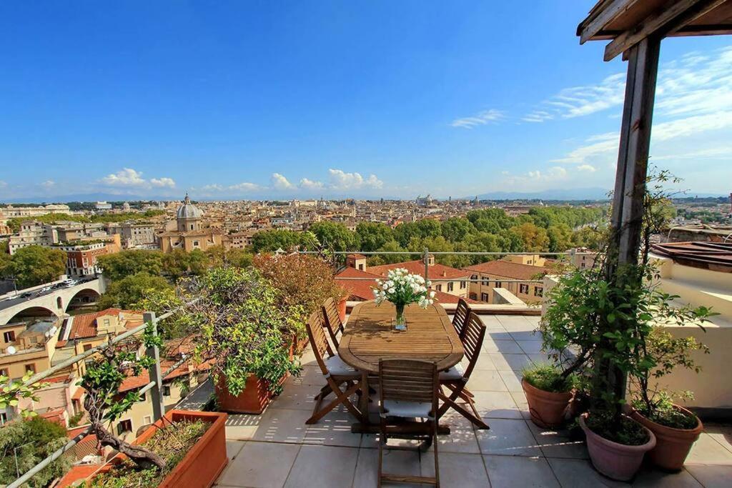 Sant'Onofrio Terrace Apartment โรม ภายนอก รูปภาพ
