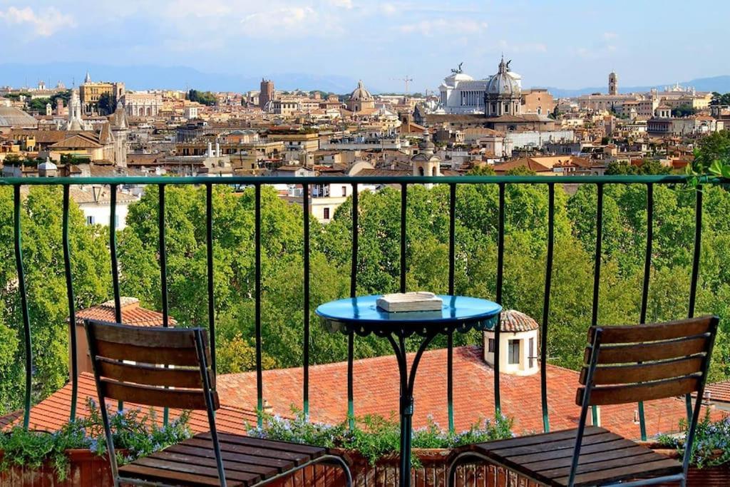 Sant'Onofrio Terrace Apartment โรม ภายนอก รูปภาพ